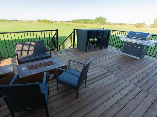 1004 Mccarter Av, Rural Camrose County, AB 