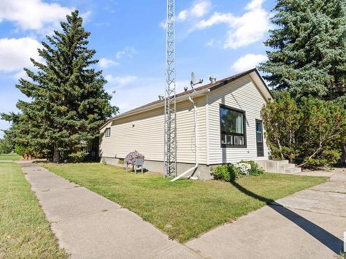 4902 52 St, Sedgewick, AB 