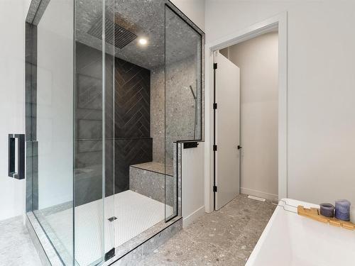 10918 117 Street, Edmonton, AB - Indoor Photo Showing Bathroom