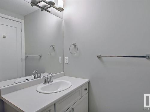 409 5029 Edgemont Boulevard, Edmonton, AB - Indoor Photo Showing Bathroom