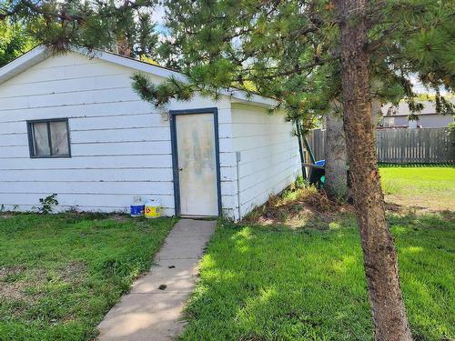 5217 49 Avenue, Elk Point, AB - Outdoor