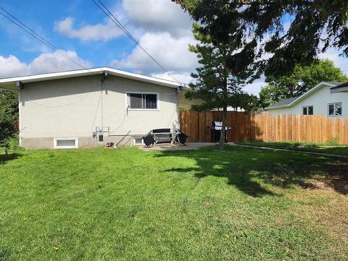 5217 49 Avenue, Elk Point, AB - Outdoor