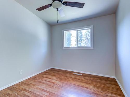 9516 127 Avenue, Edmonton, AB - Indoor Photo Showing Other Room