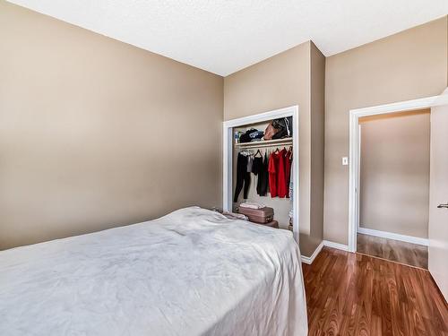 9516 127 Avenue, Edmonton, AB - Indoor Photo Showing Bedroom