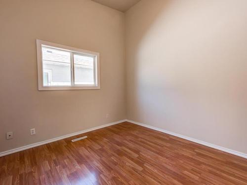 9516 127 Avenue, Edmonton, AB - Indoor Photo Showing Other Room