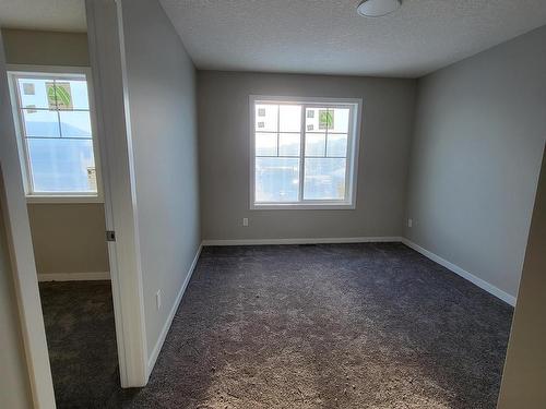 7060 181 Avenue, Edmonton, AB - Indoor Photo Showing Other Room