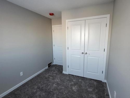 7060 181 Avenue, Edmonton, AB - Indoor Photo Showing Other Room