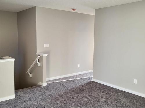 7052 182 Avenue, Edmonton, AB - Indoor Photo Showing Other Room