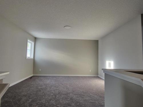 7052 182 Avenue, Edmonton, AB - Indoor Photo Showing Other Room