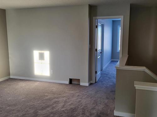 7052 182 Avenue, Edmonton, AB - Indoor Photo Showing Other Room