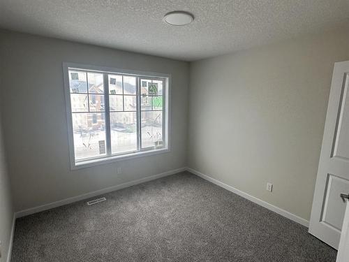 1453 Plum Circle Circle, Edmonton, AB - Indoor Photo Showing Other Room