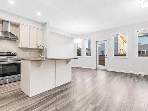 1608 16 Street, Edmonton, AB - Indoor Photo Showing Kitchen