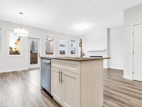 1608 16 Street, Edmonton, AB - Indoor Photo Showing Kitchen