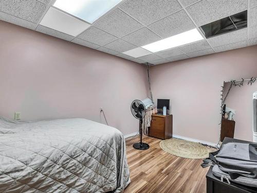 20415 Quadrant Avenue Sw, Edmonton, AB - Indoor Photo Showing Other Room