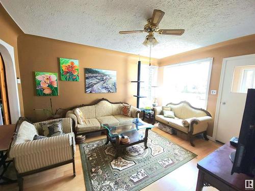 9745 94 Street, Edmonton, AB - Indoor Photo Showing Living Room