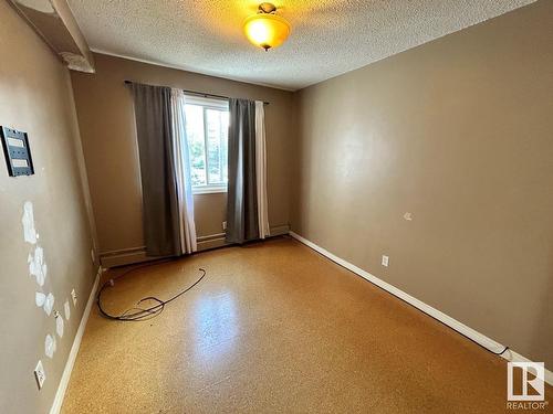 318 11217 103 Avenue, Edmonton, AB - Indoor Photo Showing Other Room