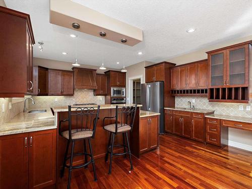 817 Hollands Landing Landing, Edmonton, AB - Indoor Photo Showing Kitchen