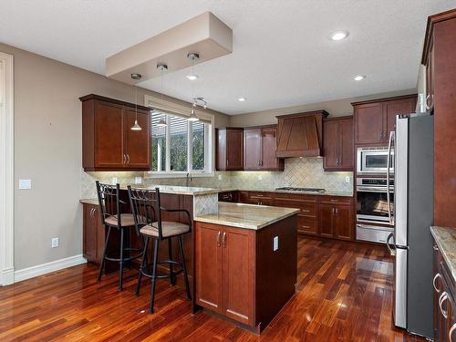 817 Hollands Landing Landing, Edmonton, AB - Indoor Photo Showing Kitchen With Stainless Steel Kitchen With Upgraded Kitchen