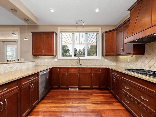 817 Hollands Landing Landing, Edmonton, AB - Indoor Photo Showing Kitchen