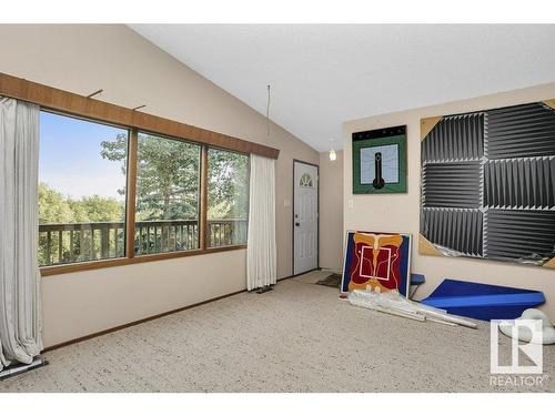 9801 92 Avenue Nw, Edmonton, AB - Indoor Photo Showing Other Room