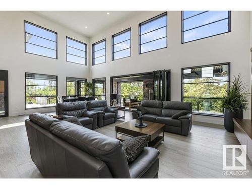 6 Lake Ridge Estates, Rural Parkland County, AB - Indoor Photo Showing Living Room