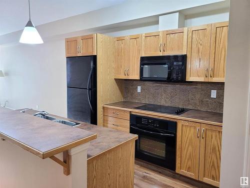 515 10503 98 Avenue, Edmonton, AB - Indoor Photo Showing Kitchen