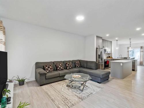 2931 Coughlan Green, Edmonton, AB - Indoor Photo Showing Living Room