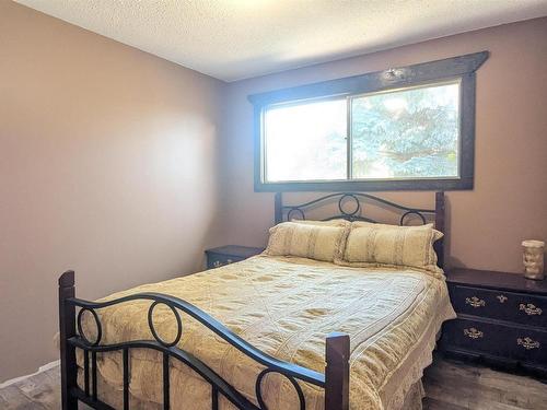 54053 Rr 181, Rural Lamont County, AB - Indoor Photo Showing Bedroom