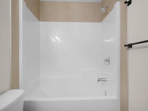 1435 Cherniak Way, Edmonton, AB - Indoor Photo Showing Bathroom