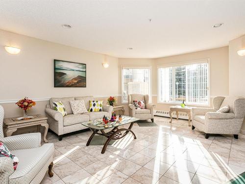 101 17150 94A Avenue, Edmonton, AB - Indoor Photo Showing Living Room