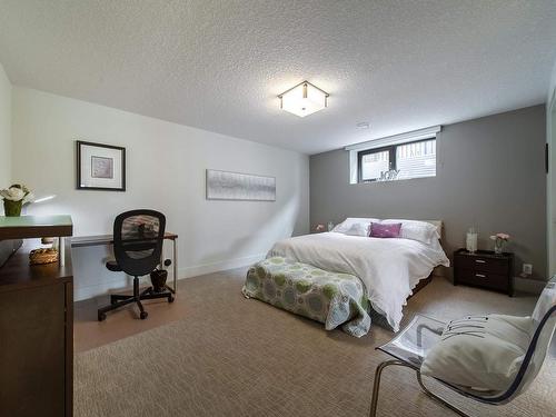 622 Howatt Drive, Edmonton, AB - Indoor Photo Showing Bedroom