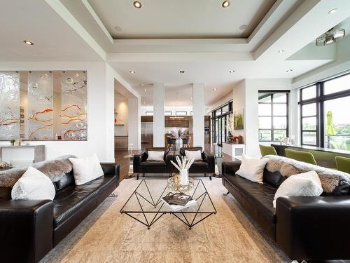 622 Howatt Drive, Edmonton, AB - Indoor Photo Showing Living Room