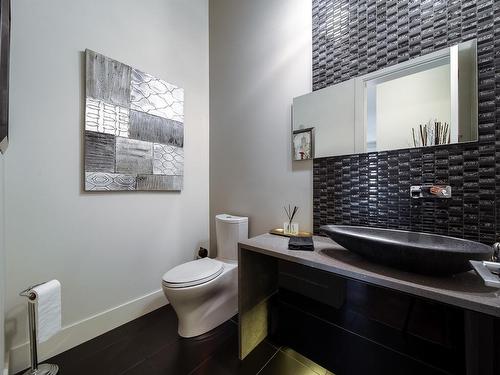 622 Howatt Drive, Edmonton, AB - Indoor Photo Showing Bathroom