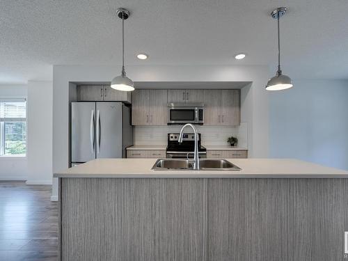 26 2215 24 Street, Edmonton, AB - Indoor Photo Showing Kitchen With Stainless Steel Kitchen With Double Sink With Upgraded Kitchen