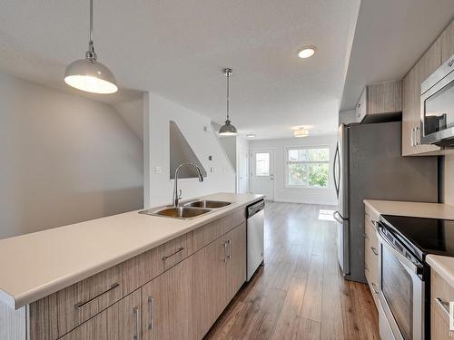 26 2215 24 Street, Edmonton, AB - Indoor Photo Showing Kitchen With Double Sink