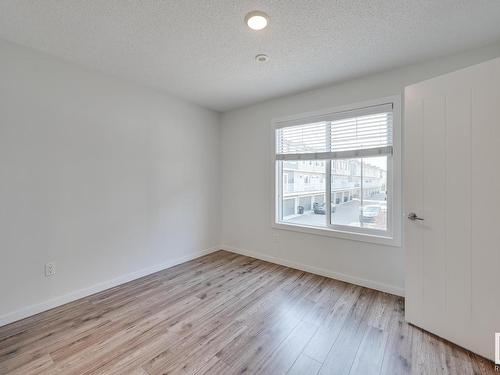 26 2215 24 Street, Edmonton, AB - Indoor Photo Showing Other Room