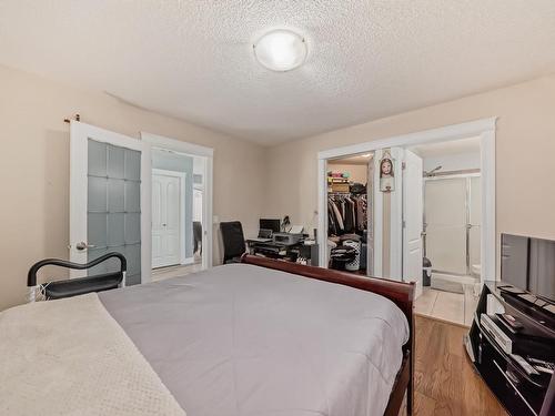 1367 117, Edmonton, AB - Indoor Photo Showing Bedroom