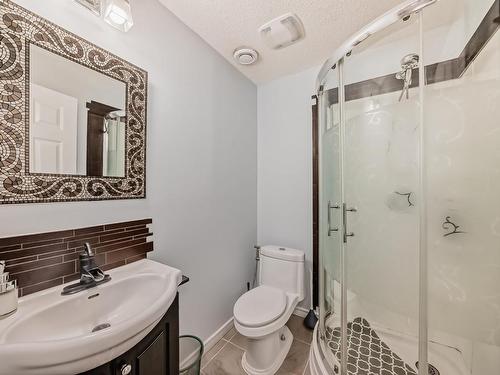 1367 117, Edmonton, AB - Indoor Photo Showing Bathroom