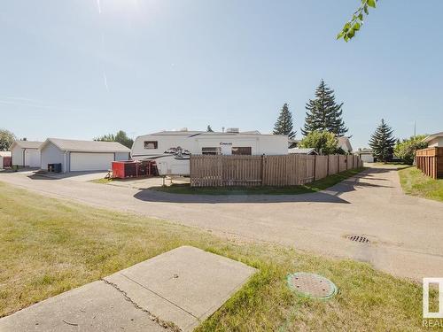 14223 83 St Nw, Edmonton, AB 