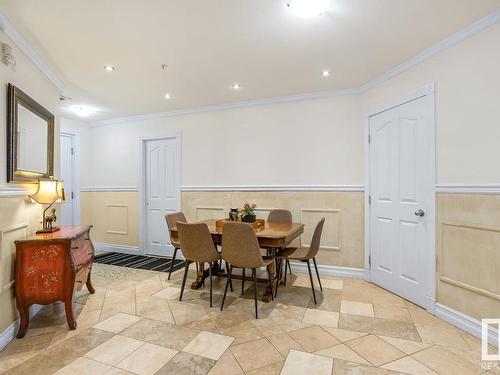 401 10106 105 Street, Edmonton, AB - Indoor Photo Showing Dining Room