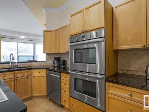 401 10106 105 Street, Edmonton, AB - Indoor Photo Showing Kitchen