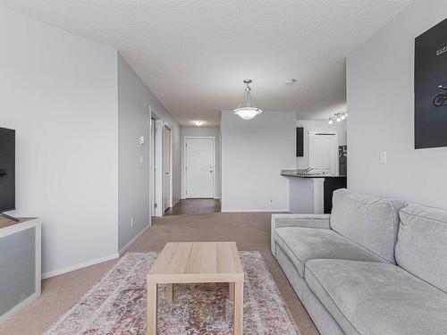 414 5390 Chappelle Road, Edmonton, AB - Indoor Photo Showing Living Room