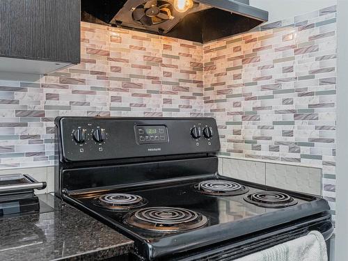 414 5390 Chappelle Road, Edmonton, AB - Indoor Photo Showing Kitchen