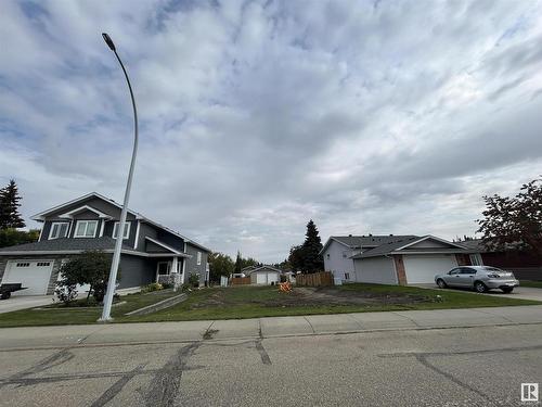 5409 47 Street, Stony Plain, AB 