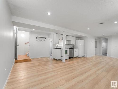 27 Sunset Bv, St. Albert, AB 