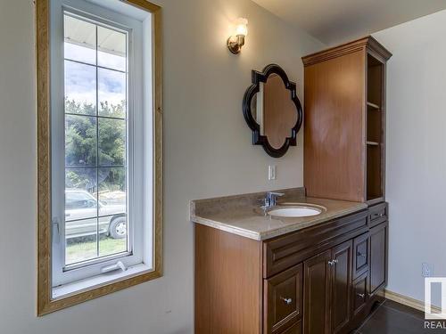 25018 Richfield Drive, Rural Sturgeon County, AB - Indoor Photo Showing Bathroom