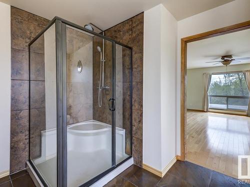 25018 Richfield Drive, Rural Sturgeon County, AB - Indoor Photo Showing Bathroom