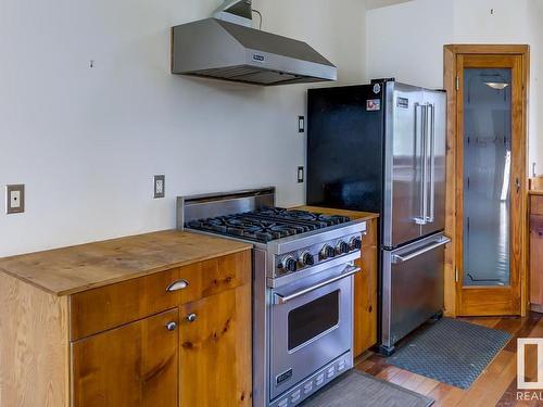 25018 Richfield Drive, Rural Sturgeon County, AB - Indoor Photo Showing Kitchen