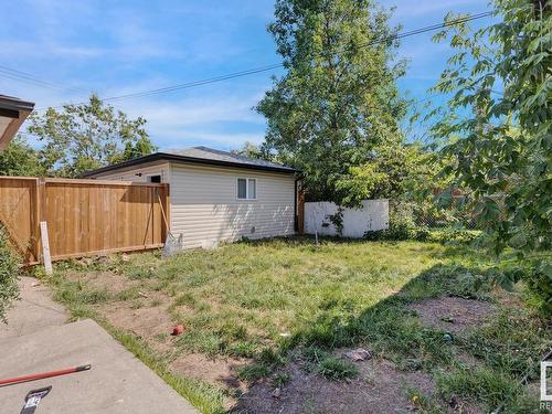 8013 163St Nw, Edmonton, AB 