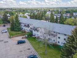 #122 237 Woodvale RD NW  Edmonton, AB T6L 1G7